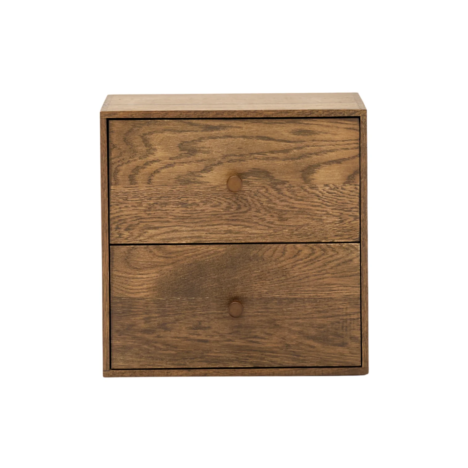 Houten meubels voor het seizoen